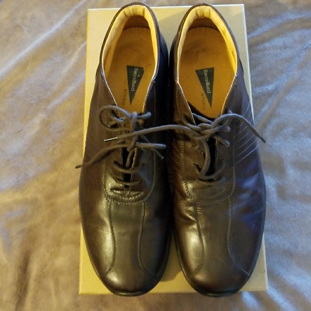 Bacco bucci chukka shoes worn excellent condition